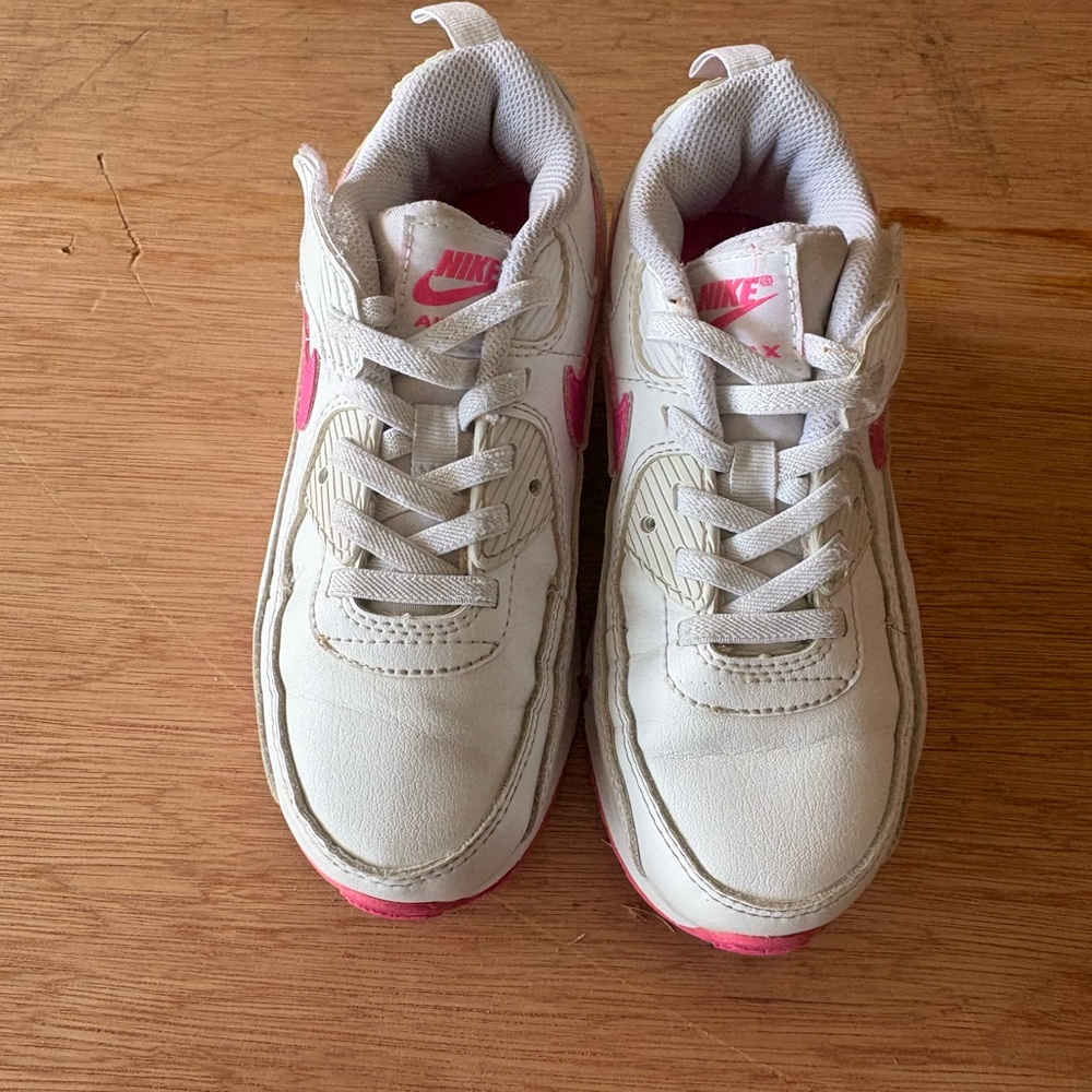 Nike White Sneakers with Pink Accents - Kids